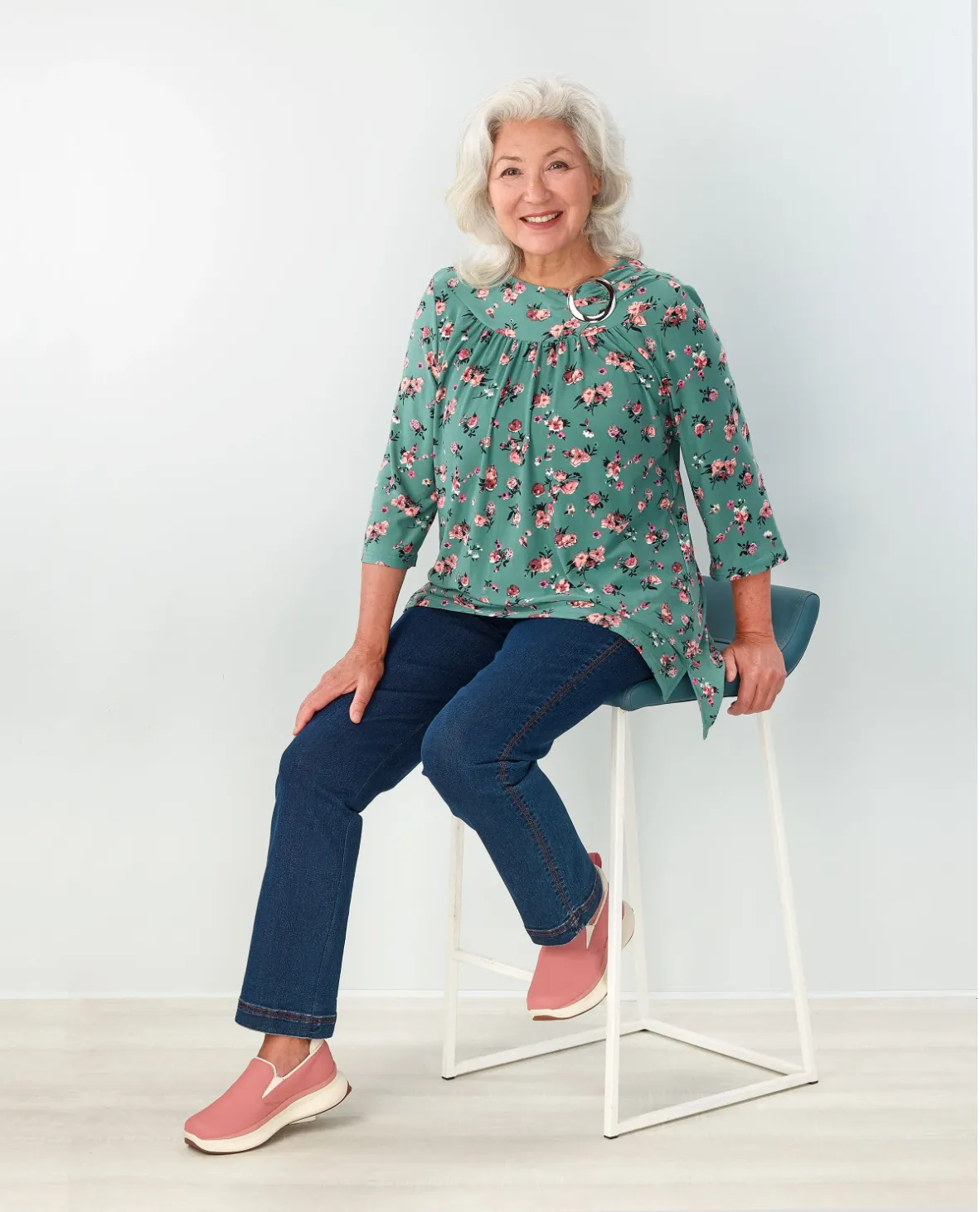 Adaptive Shirt Open Back Top With Scoop Neck