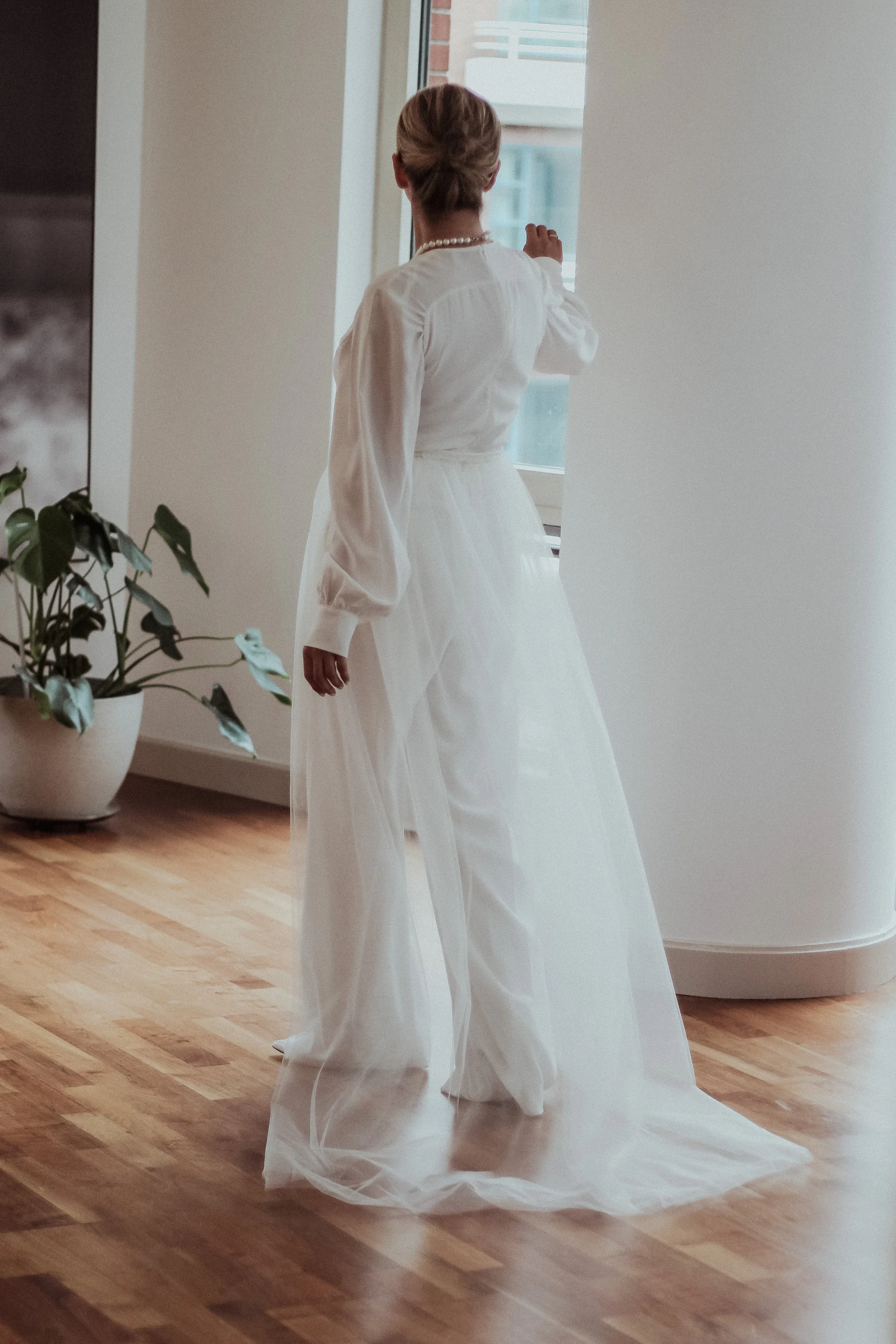Detachable Bridal Train