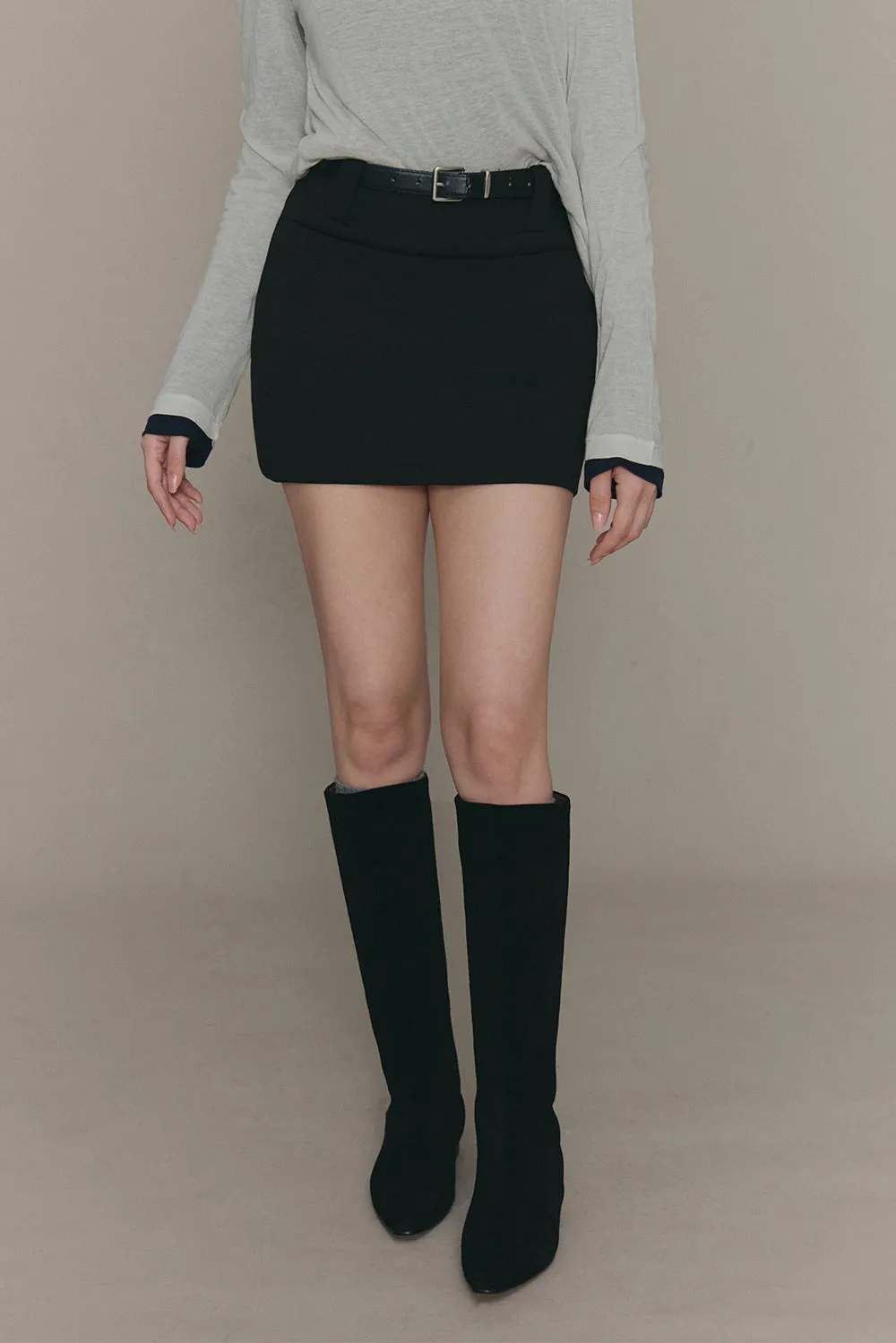 輕盈太空棉短裙（附皮帶）<br>Airy Belted Mini Skirt