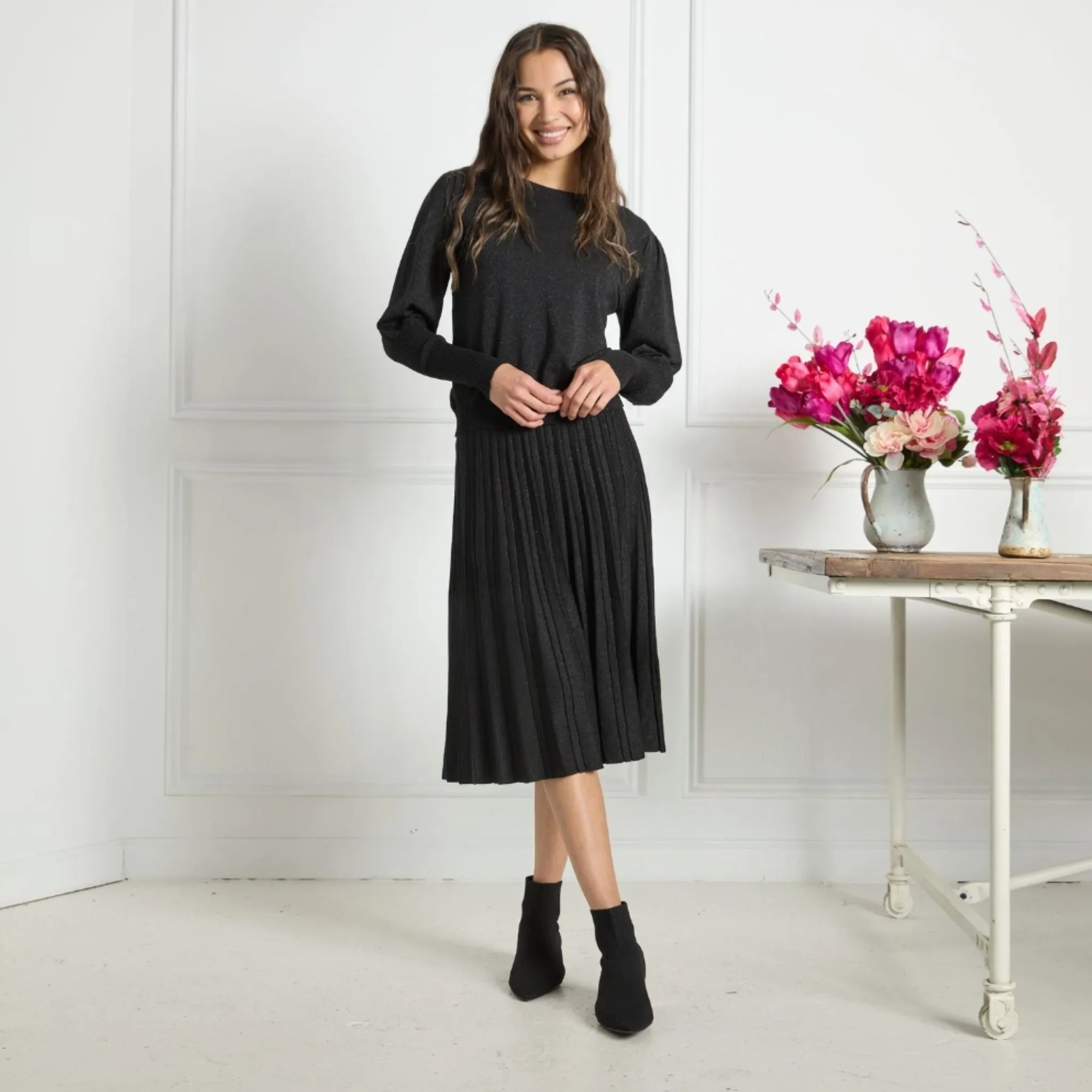 Simone Knit Pleated Skirt 26" Black Lurex