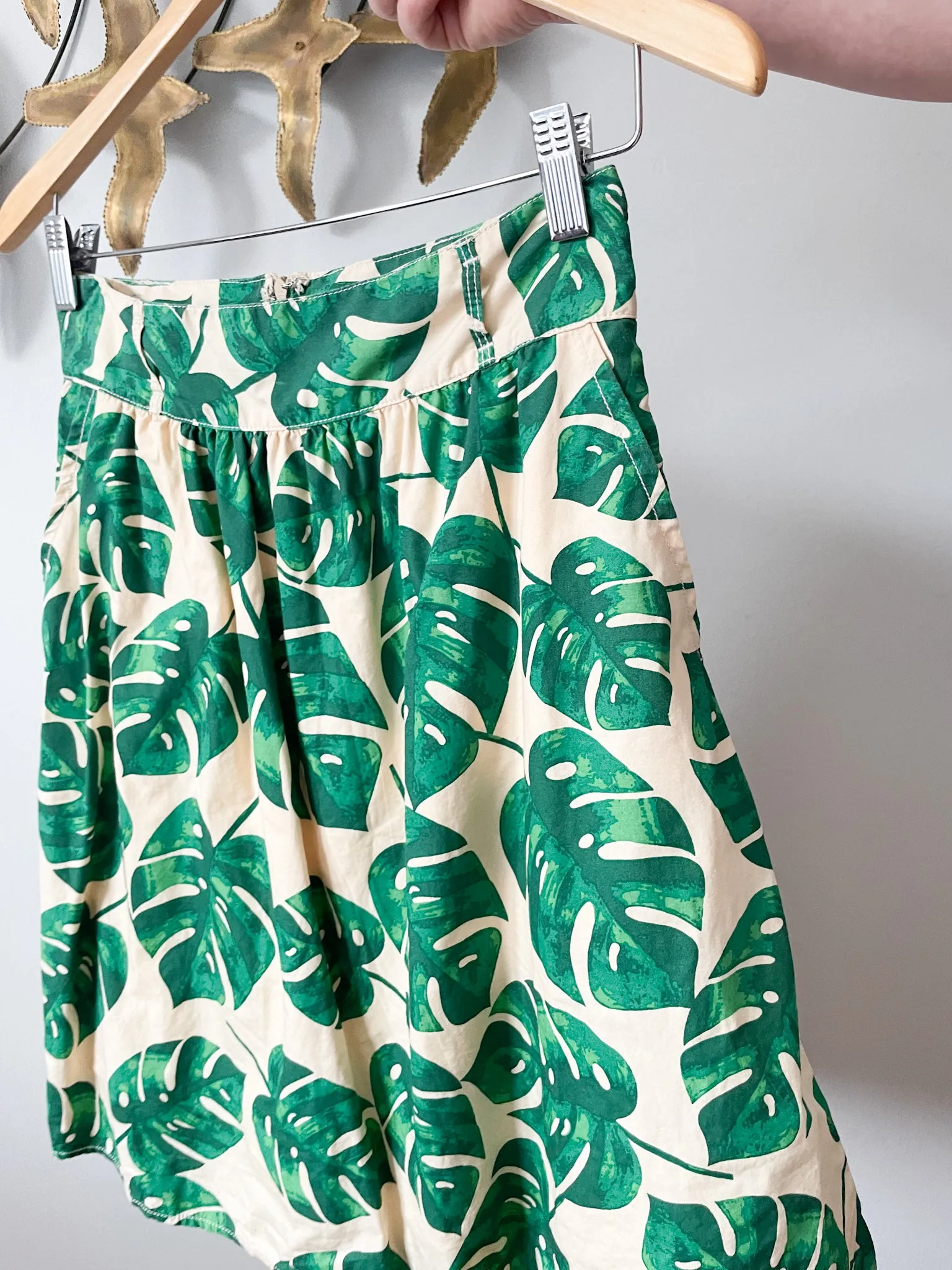 Vero Moda Green Monstera Plant Print Cotton Knee Length Skirt - Small